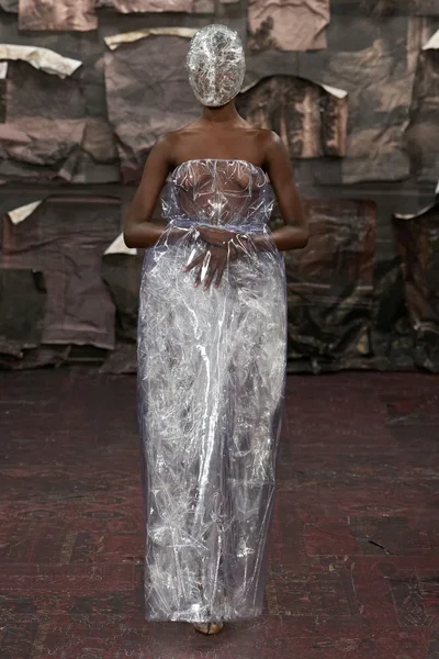 Look 1